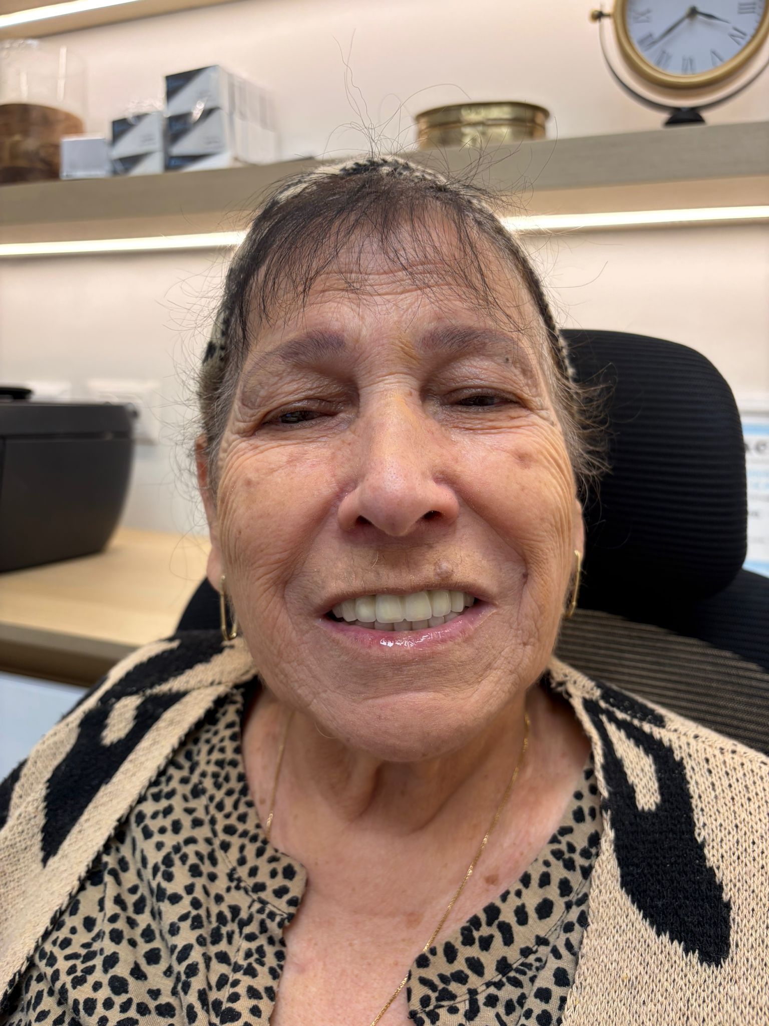 חיוך מטופלים מתוך אלבום הטיפולים המקורי – בית הרופאים נואל מדיקל